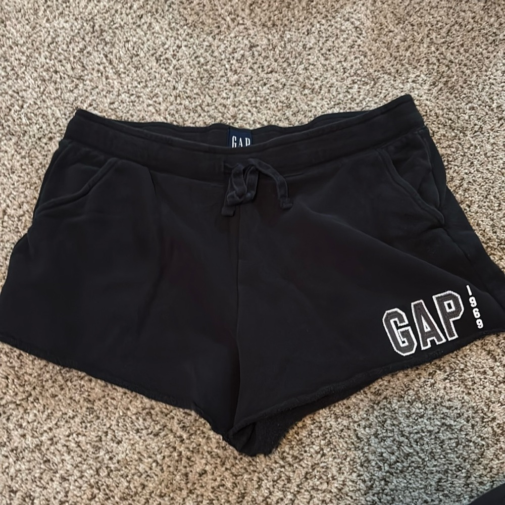 GAP shorts